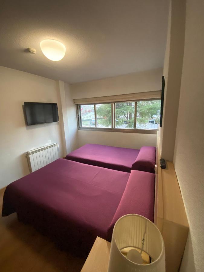 Hotel Escuela Madrid Bagian luar foto